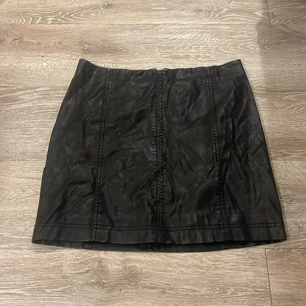 - Free People faux leather moto skirt size 6